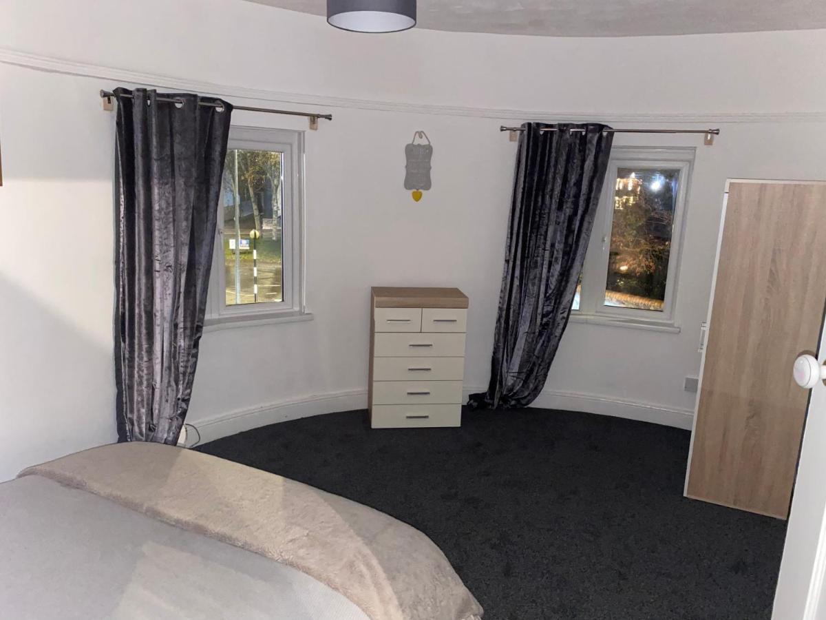 Spacious 2 Bed Apartment, Close To Village Shops Cardiff Eksteriør billede