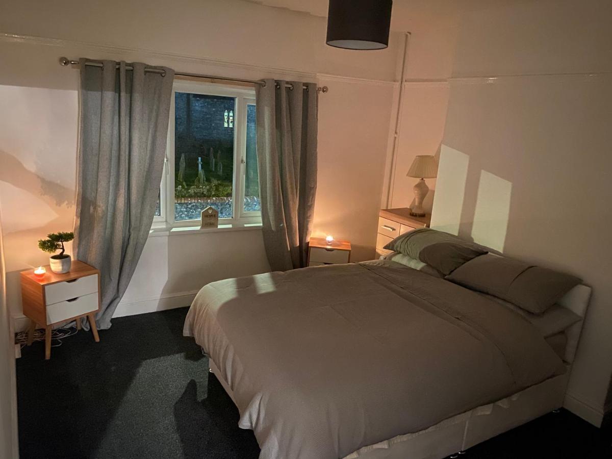 Spacious 2 Bed Apartment, Close To Village Shops Cardiff Eksteriør billede